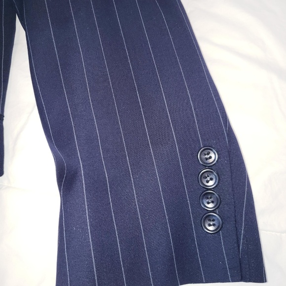 Navy pinstripe blazer size 20 (see info) - Picture 6 of 7